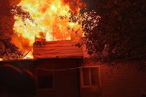 На Київщині розгорілась пожежа