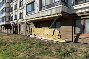 У Маріуполі вже руйнуються будинки, які нахвалював Путін 