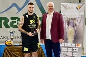 Мустяца (ліворуч) допоміг клуба «Штіінца» виграти Суперкубок Румунії-2025 з баскетболу 3х3