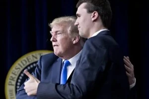 Трамп використовує смерть Кірка для нової кампанії – The Guardian