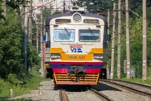 «Укрзалізниця» тимчасово змінює рух низки поїздів до Карпат