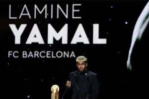 Батько Ямаля різко відреагував на неотримання сином «Золотого м'яча»