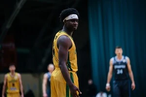 Рід народився в Баффало та провів 4 сезони в в Національній асоціації студентського спорту (NCAA)