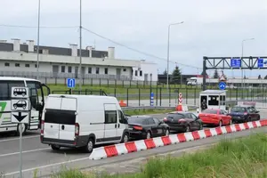 Прикордонники попередили про збільшення пасажиропотоку на кордоні