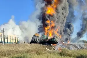 У Смоленській області 18 вагонів із бензином зійшли з рейок