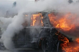 Російський дрон атакував цивільну автівку