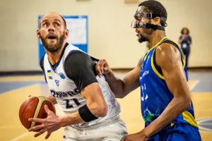 Дніпряни в номінальному домашньому матчі пропустили ривок суперника на старті гри