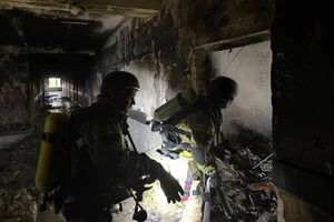 Комунальні служби вже домоглися перших успіхів у відновленні життєзабезпечення будинку