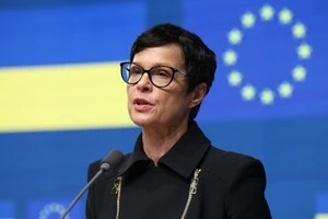 Єврокомісарка з питань розширення прибула до України