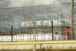 Росіяни почали зміцнювати оборону НПЗ (відео)