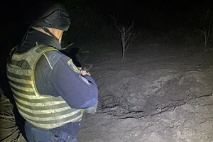 На місці події працювали група реагування патрульної поліції, слідчо-оперативна група та вибухотехніки поліції Київщини