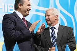 Олександр Мороз: Я підсів до Януковича у буфеті, взяв серветку і накидав план…