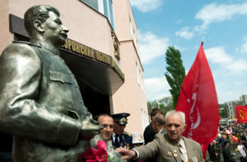 Підірваний пам'ятник Сталіну: здрастуй владо, я - твій соціальний тероризм?