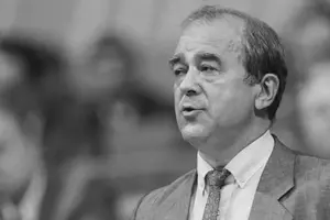 Віталій Коротич на з'їзді КПРС у Кремлі в 1988 році