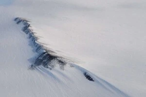 «Заморожена бомба»: під льодовиками Антарктиди вчені виявили понад 80 нових озер