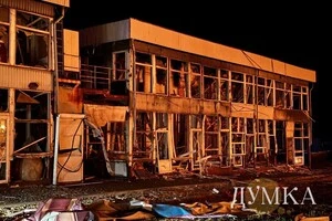 Росіяни вдарили по харківському ринку «Барабашово»: з'явились фото наслідків