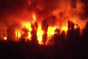 Одеса: окупанти атакували критичну інфраструктуру, вирує пожежа