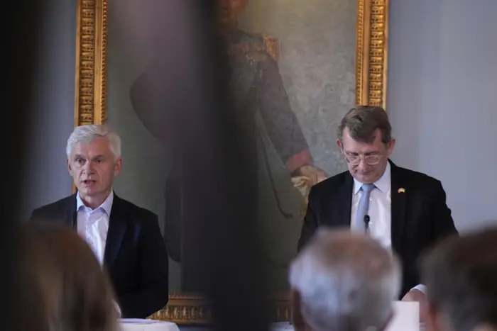 Росія веде гібридну війну проти Данії – розвідка 