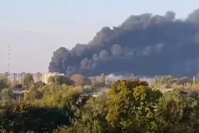 Обстріл Чернігова, дрони атакували НПЗ у Росії: головне за ніч