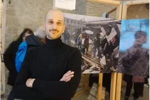 Макрон висловив співчуття родині французького фотожурналіста, якого вбила Росія