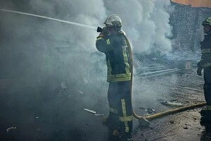 Пожежа після дронової атаки спалахнула у Фастівському районі 