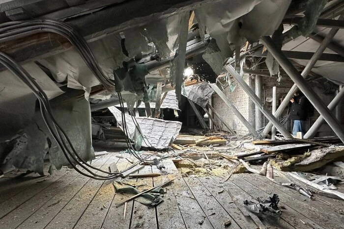 Росія вдарила по пологовому будинку в Сумах