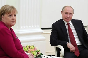 Меркель вважає, що агресію Путіна викликав коронавірус