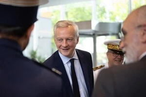 Ле Мер пояснив відставку тим, що його призначення спричинило реакцію, яка заважала роботі держустанов