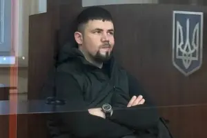 Максима Бобилєва обвинувачують за ч. 2 ст. 28, ч. 1 ст. 438 Кримінального кодексу