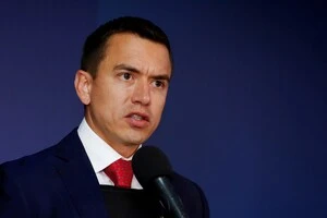 В Еквадорі протестувальники напали на президентський кортеж