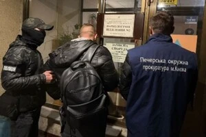 «Тверезість» за $1 тис. Столичний нарколог отримав підозру за торгівлю довідками