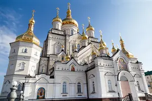 На території Почаївської лаври обшуки