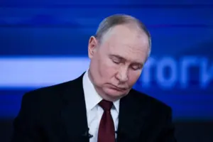 Зеленський: Путін може розв’язати світову війну, аби врятувати свій рейтинг