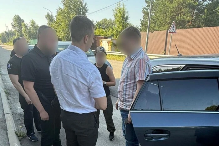 Незаконні виплати мобілізованому чиновнику. Завершено розслідування щодо екссекретаря  Київради