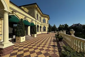 Будинок має 870 кв. м