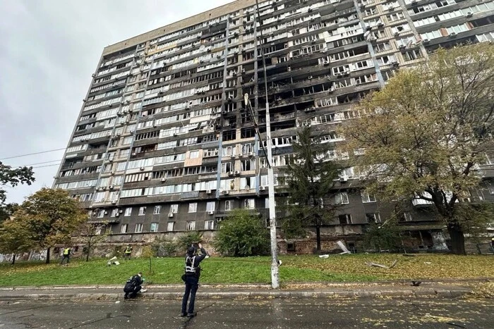 Обстріл Києва: що відомо про ситуацію зі світлом на водою