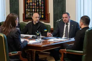 Зеленський провів нараду з урядовцями щодо міжнародної роботи