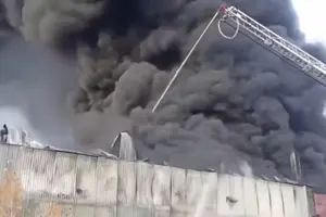 Через пожежу обвалилась частина даху