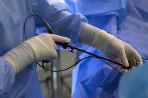 У Хмельницькому нейрохірург отримав підозру через смерть пацієнтки