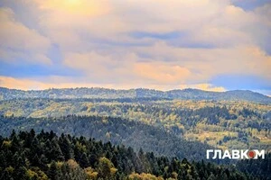 В Україні хмарно з проясненнями, місцями дощитиме: погода на 12 жовтня 2025