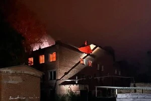 Атака на Суми: є постраждала, руйнування та пожежа