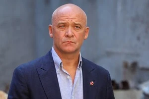 Автор петиції закликає позбавити громадянства мера Одеси через нібито його російський паспорт