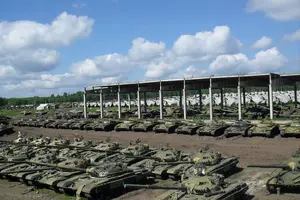 Росія вичерпала понад 50% запасів бронетехніки та артилерії – дослідження