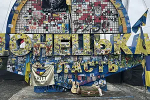 Зареєстровано петицію щодо перенесення легендарної стели з Донеччини