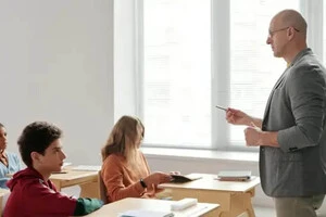 В школах України не вистачає вчителів ключових предметів