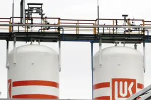 Британія запровадила масштабні санкції проти російських нафтових гігантів