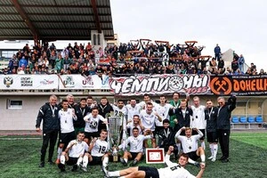 Окупанти створили у Донецьку фейковий «Шахтар», який гратиме у Другій лізі Росії