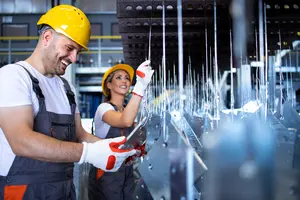 В Україні змінився ринок праці: які «чоловічі» професії опановують жінки