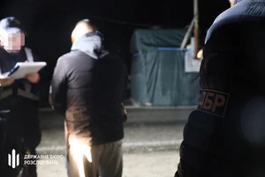 У Запоріжжі викрито двох посадовців ТЦК на вимаганні хабаря у ветерана