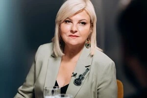 Народна артистка, яка плакала через російську мову в поїзді, звернулася до українців